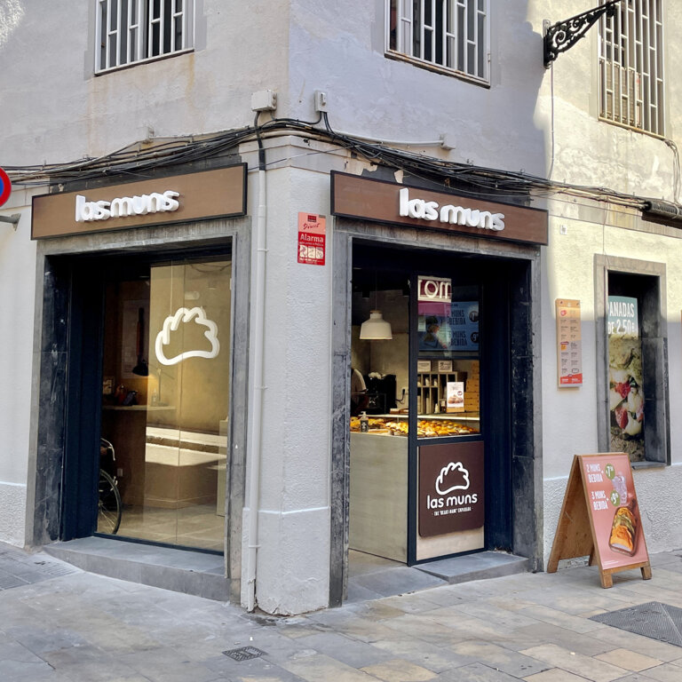 las muns comida para llevar empanadas de colores take away major de sarria barcelona